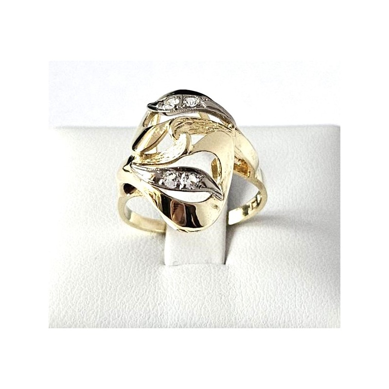 Bohatě zdobený zlatý prsten ze 14 kar zlata punc Čejka-4,53 gr