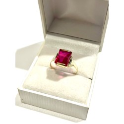 Zlatý prsten ze žlutého 14 karátového zlata 2,62 gramů