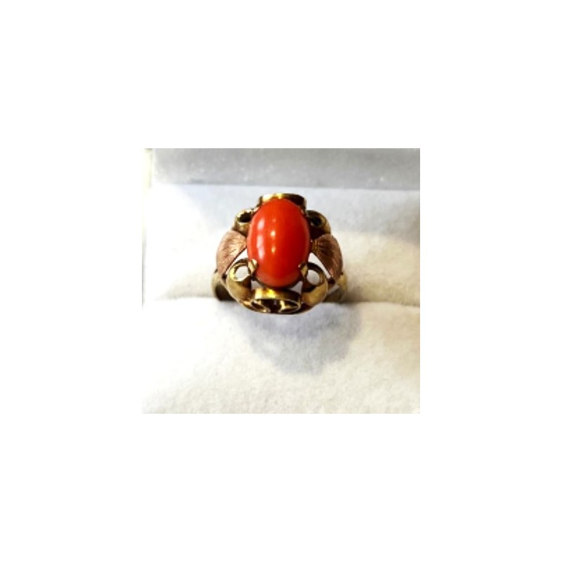 Masivní starožitný zlatý prsten 3,45 gramů s  velkým přírodním mořským korálem