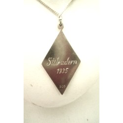 Stříbrný přívěšek se smalty, cena včetně stříbrného řetízku