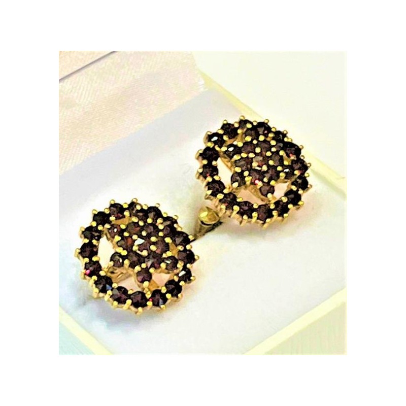 Stříbrné náušnice s granáty