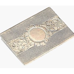 Stříbrná brož gravírovaná