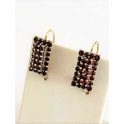 Stříbrné náušnice s českými granáty