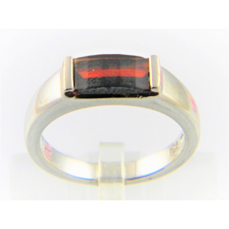 Stříbrný prsten s přírodními granáty